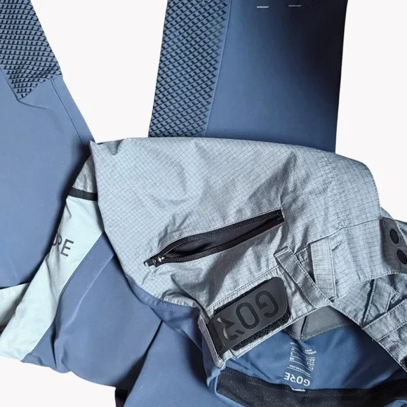 Gore Pants Women's Size small - Picture 3 of 4